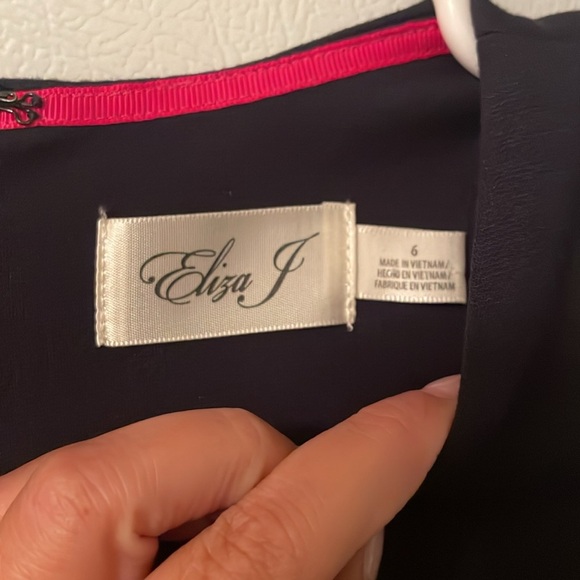 Eliza J Size 6 Navy and Pink Block Dress - Picture 2 of 6